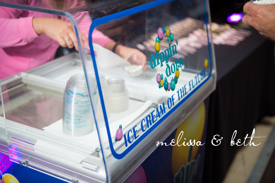 dippindots