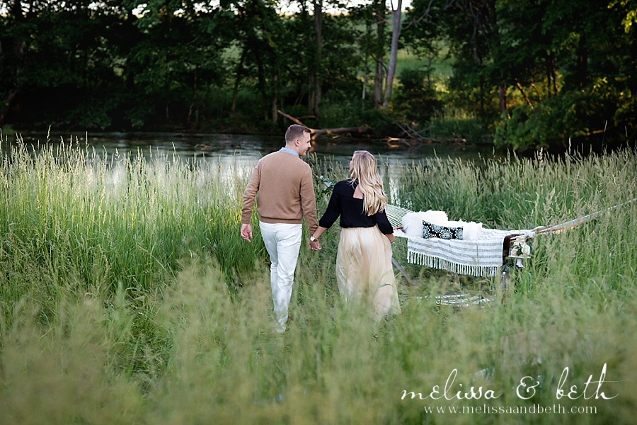 Kansas City Engagement Photographers | www.melissaandbeth.com